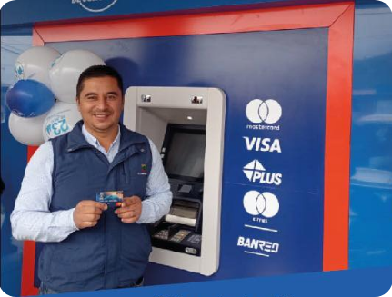 Firma y entrega de créditos en la Cooperativa 23 de Julio