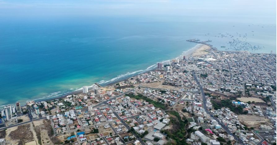 Profesionales inviertendo con la Cooperativa 23 de Julio