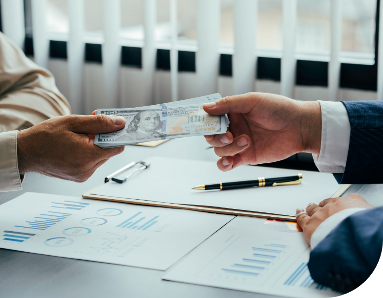 Firma y entrega de créditos en la Cooperativa 23 de Julio